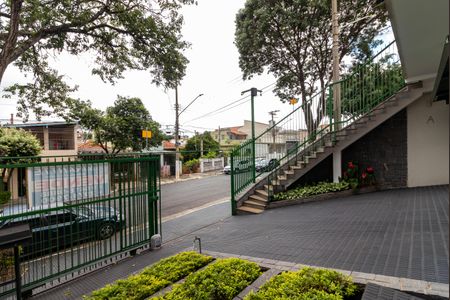 Casa à venda com 220m², 3 quartos e 3 vagas Casa à venda com 220m², 3 quartos e 3 vagasGaragem