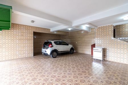 Casa à venda com 220m², 3 quartos e 3 vagas Casa à venda com 220m², 3 quartos e 3 vagasGaragem