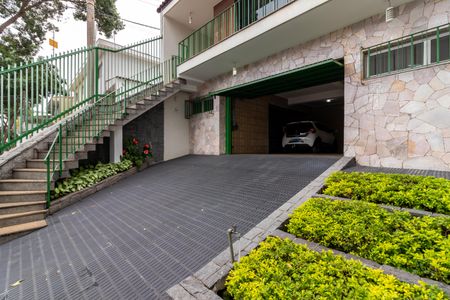 Casa à venda com 220m², 3 quartos e 3 vagas Casa à venda com 220m², 3 quartos e 3 vagasGaragem