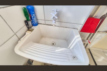 Área de serviço de apartamento para alugar com 2 quartos, 52m² em Ramos, Rio de Janeiro
