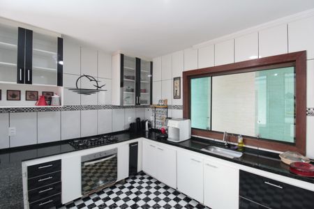 Casa para alugar com 450m², 4 quartos e 5 vagasCozinha