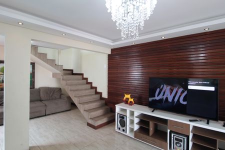 Casa para alugar com 450m², 4 quartos e 5 vagasSala