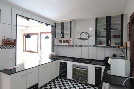 Casa para alugar com 450m², 4 quartos e 5 vagasCozinha