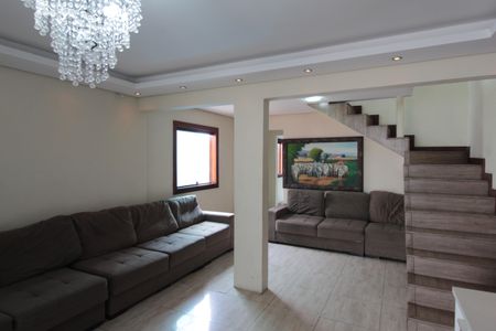 Casa para alugar com 450m², 4 quartos e 5 vagasSala