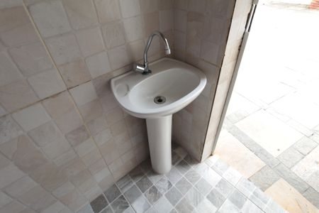 Casa para alugar com 450m², 4 quartos e 5 vagasBanheiro da Área Externa 1