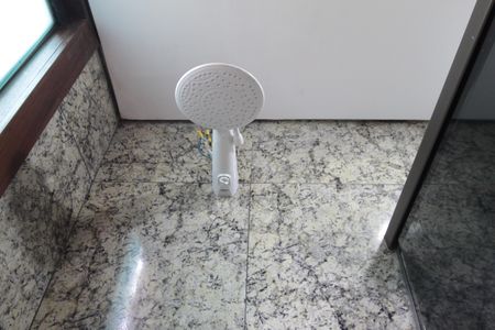 Casa para alugar com 450m², 4 quartos e 5 vagasBanheiro Social