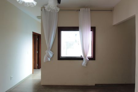 Casa para alugar com 450m², 4 quartos e 5 vagasHall