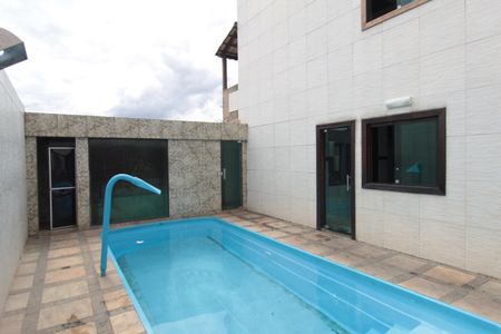 Casa para alugar com 450m², 4 quartos e 5 vagasPiscina