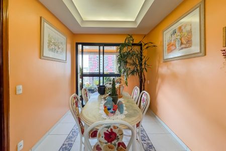 Apartamento à venda com 202m², 3 quartos e 4 vagasCopa