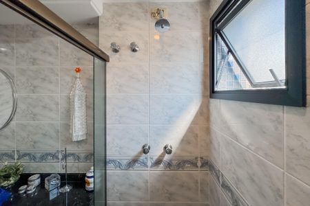 Apartamento à venda com 202m², 3 quartos e 4 vagasBanheiro Social