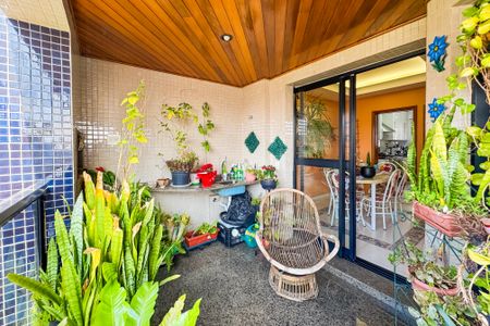 Apartamento à venda com 202m², 3 quartos e 4 vagasVaranda da Sala