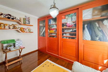 Apartamento à venda com 202m², 3 quartos e 4 vagasSuíte 2