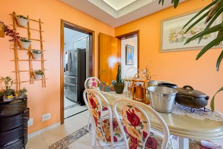 Apartamento à venda com 202m², 3 quartos e 4 vagasCopa