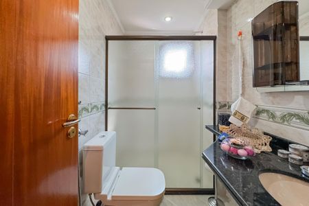 Apartamento à venda com 202m², 3 quartos e 4 vagasBanheiro da Suíte 2
