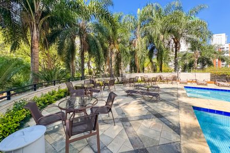 Apartamento à venda com 202m², 3 quartos e 4 vagasÁrea comum - Piscina