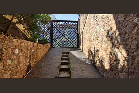 Casa à venda com 343m², 4 quartos e 6 vagasEntrada