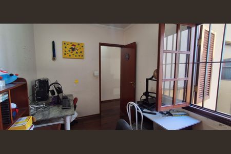 Casa à venda com 343m², 4 quartos e 6 vagasQuarto 1