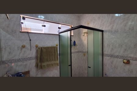 Casa à venda com 343m², 4 quartos e 6 vagasBanheiro Social