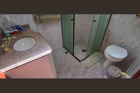 Casa à venda com 343m², 4 quartos e 6 vagasBanheiro Social