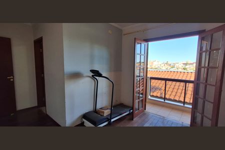 Casa à venda com 343m², 4 quartos e 6 vagasSuíte 2