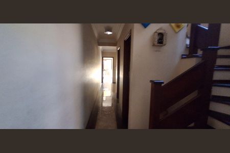 Casa à venda com 343m², 4 quartos e 6 vagasCorredor