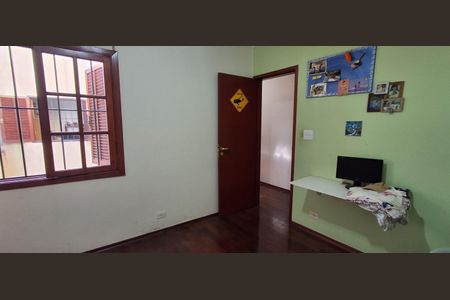 Casa à venda com 343m², 4 quartos e 6 vagasQuarto 2