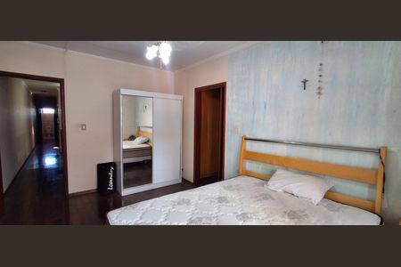 Casa à venda com 343m², 4 quartos e 6 vagasSuíte 1