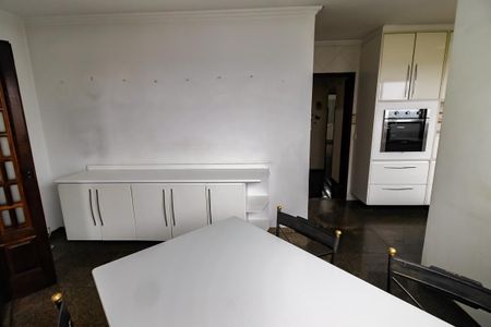 Apartamento à venda com 198m², 4 quartos e 3 vagas Apartamento à venda com 198m², 4 quartos e 3 vagasCopa