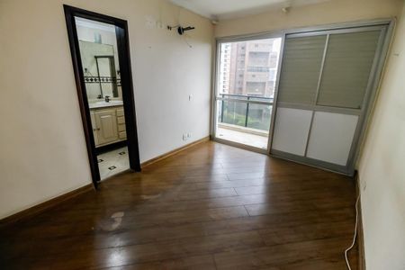 Apartamento à venda com 198m², 4 quartos e 3 vagas Apartamento à venda com 198m², 4 quartos e 3 vagasSuíte 2