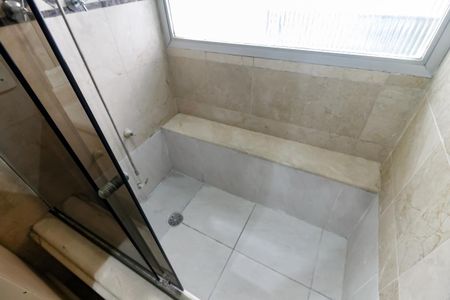 Apartamento à venda com 198m², 4 quartos e 3 vagas Apartamento à venda com 198m², 4 quartos e 3 vagasBanheiro da Suíte 2