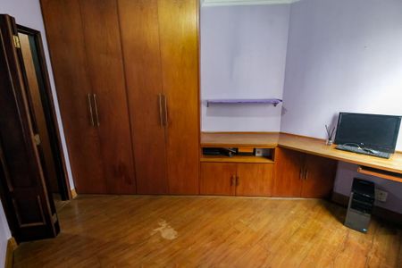 Apartamento à venda com 198m², 4 quartos e 3 vagas Apartamento à venda com 198m², 4 quartos e 3 vagasQuarto 2