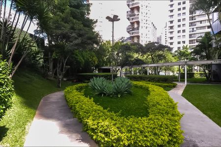 Apartamento à venda com 198m², 4 quartos e 3 vagas Apartamento à venda com 198m², 4 quartos e 3 vagasÁrea comum