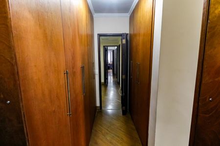 Apartamento à venda com 198m², 4 quartos e 3 vagas Apartamento à venda com 198m², 4 quartos e 3 vagasSuíte 2 - armários