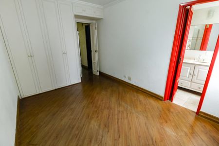 Apartamento à venda com 198m², 4 quartos e 3 vagas Apartamento à venda com 198m², 4 quartos e 3 vagasSuíte 1