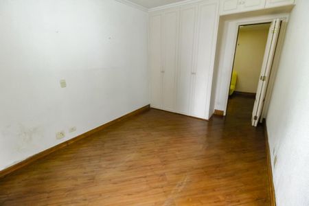 Apartamento à venda com 198m², 4 quartos e 3 vagas Apartamento à venda com 198m², 4 quartos e 3 vagasSuíte 1