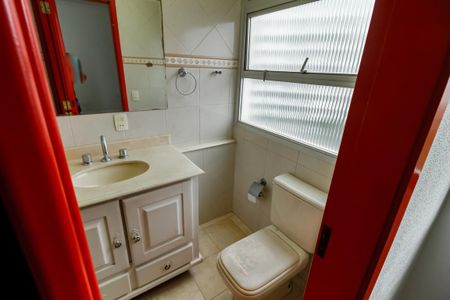Apartamento à venda com 198m², 4 quartos e 3 vagas Apartamento à venda com 198m², 4 quartos e 3 vagasBanheiro da Suíte 1