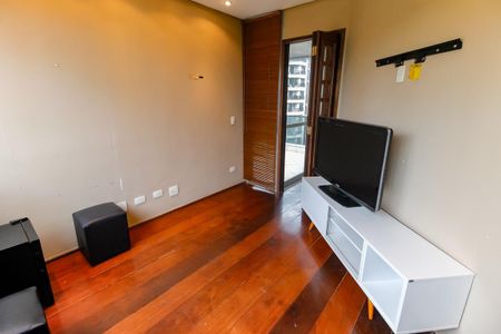 Apartamento à venda com 198m², 4 quartos e 3 vagas Apartamento à venda com 198m², 4 quartos e 3 vagasSala 2
