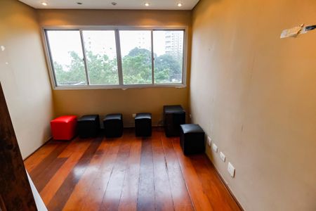 Apartamento à venda com 198m², 4 quartos e 3 vagas Apartamento à venda com 198m², 4 quartos e 3 vagasSala 2