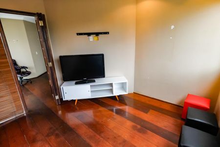 Apartamento à venda com 198m², 4 quartos e 3 vagas Apartamento à venda com 198m², 4 quartos e 3 vagasSala 2