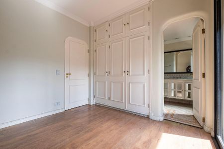 Apartamento à venda com 196m², 3 quartos e 3 vagasSuíte 2