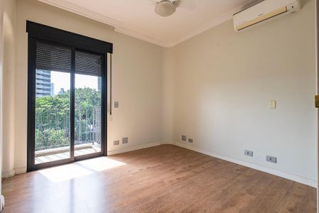 Apartamento à venda com 196m², 3 quartos e 3 vagasSuíte 2