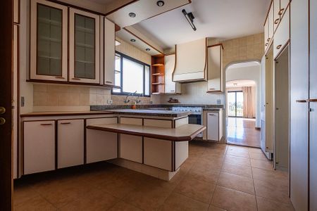 Apartamento à venda com 196m², 3 quartos e 3 vagasCozinha