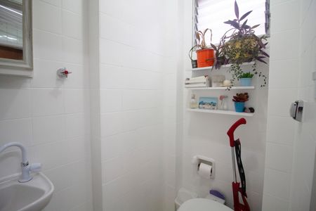 Apartamento à venda com 78m², 3 quartos e 2 vagasBanheiro de Serviço