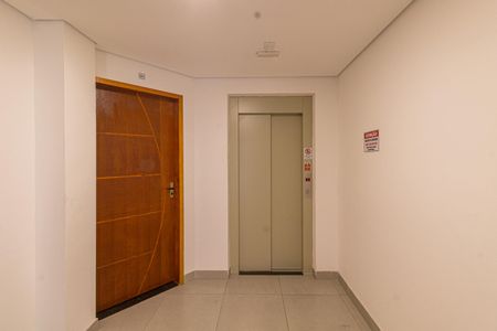 Studio para alugar com 30m², 1 quarto e sem vaga Studio para alugar com 30m², 1 quarto e sem vagaÁrea Comum - Elevador