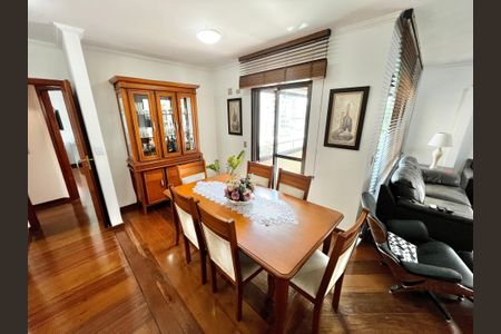 Apartamento para alugar com 119m², 3 quartos e 3 vagasSala