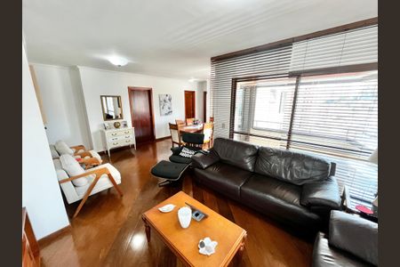 Apartamento para alugar com 119m², 3 quartos e 3 vagasSala