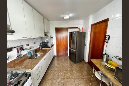 Apartamento para alugar com 119m², 3 quartos e 3 vagasCozinha