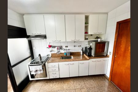 Apartamento para alugar com 119m², 3 quartos e 3 vagasCozinha