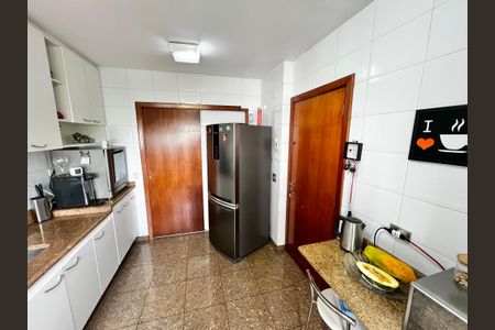 Apartamento para alugar com 119m², 3 quartos e 3 vagasCozinha
