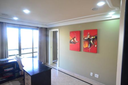 Apartamento à venda com 377m², 4 quartos e 4 vagasSuíte 3